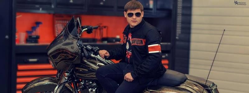 Переможець телепроекту "Х-Фактор 4" Олександр Порядинський заспівав у класичному стилі