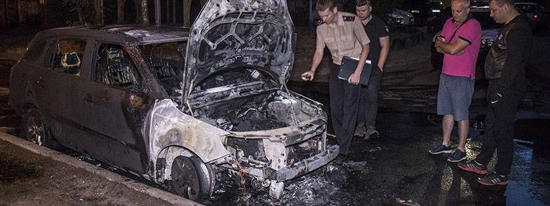 В Киеве на Виноградаре сгорела Skoda