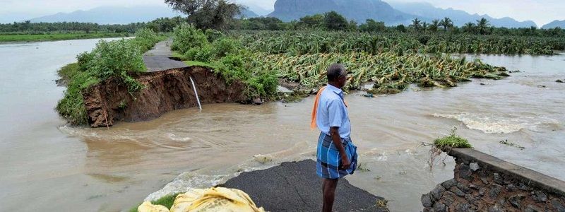 Жуткое ДТП с пострадавшими, смертоносный шторм и отравление 64 детей: ТОП новостей дня