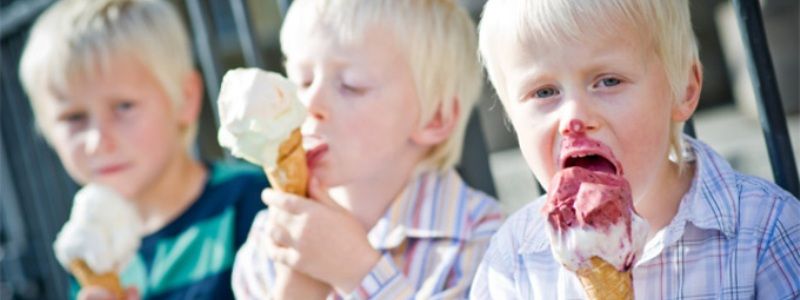 Горячий чай вместо мороженого: Супрун рассказала, как спастись от жары