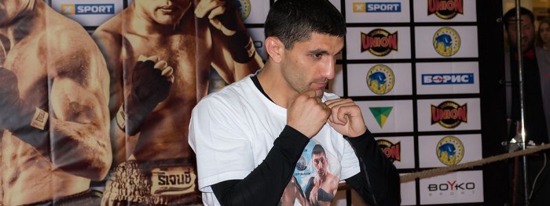 В Киеве боксер Далакян уверенно отстоял титул чемпиона мира