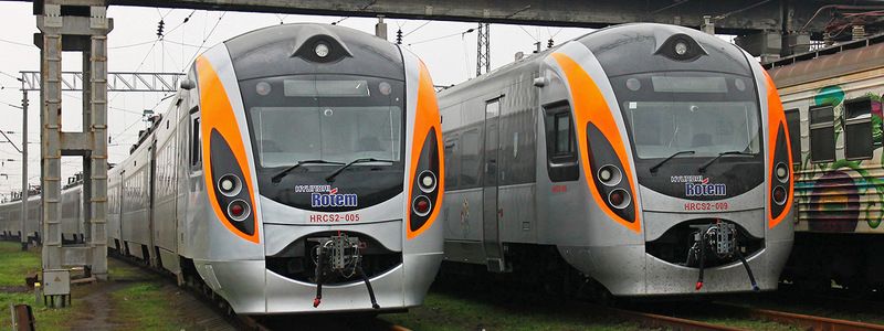 «Укрзалізниця» запускает дополнительные рейсы из Киева ко Дню Конституции