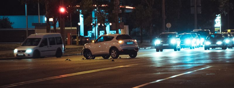 В Киеве столкнулись две уверенные в своей правоте девушки-водителя