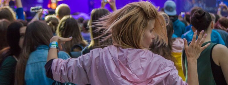 Промокшие фестивальщики BELIVE в Киеве: ищи себя на фото