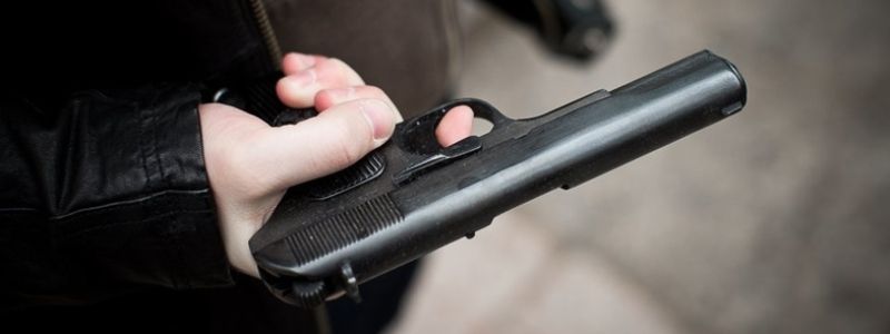 Под Киевом помощник нардепа устроил стрельбу по детям: подробности