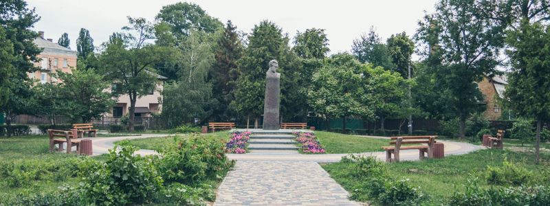 Как сейчас выглядит бульвар Кирпоноса в Киеве после ремонта