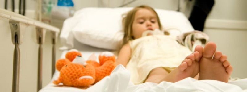 В лагере под Киевом детей накормили просроченными йогуртами: у одного ребенка энцефалит