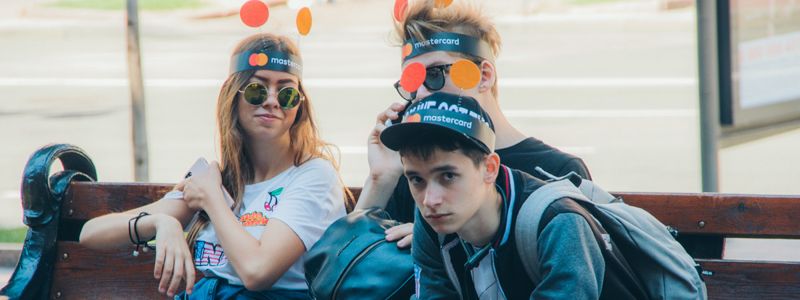 Жаркая столица в лицах: какое настроение у жителей Киева перед выходными