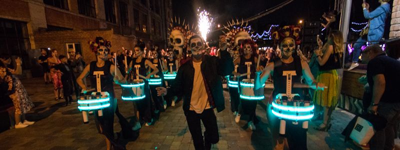 Разрисованные девушки, украинская текила и KADNAY: как в Киеве развлекались на карнавале Santa Muerte