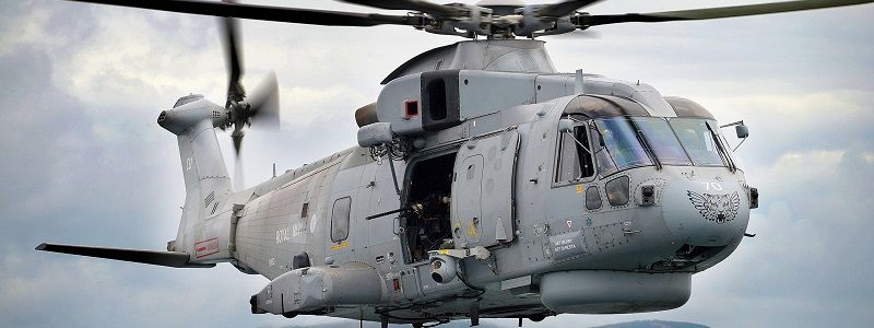 Покалеченные люди "бомбой" из лавы, крушение военного вертолета и смерть модели: ТОП новостей дня