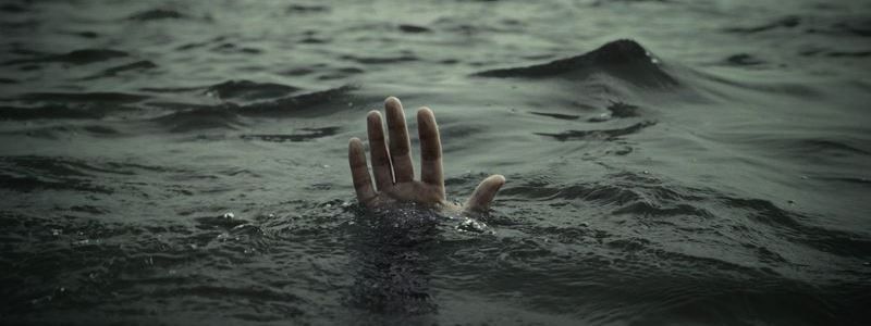 У Києві массово тонуть люди: як поводити себе на воді