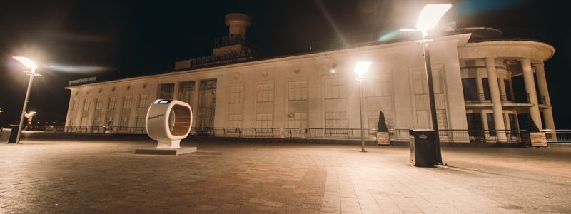 Особый взгляд: как ночью выглядит Почтовая площадь в Киеве