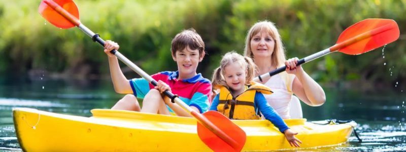 У Києві хочуть безкоштовно вчити дітей кататися на байдарках