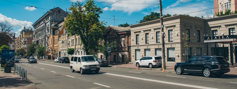 Было — стало: как выглядит улица Сечевых Стрельцов в Киеве спустя почти 70 лет
