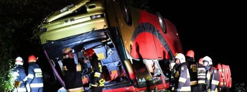 Украинский автобус попал в ДТП в Польше, погибли туристы: все, что известно