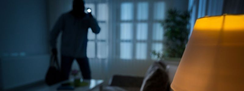 В Киеве произошло больше 100 краж за сутки: как уберечь жилье от воров