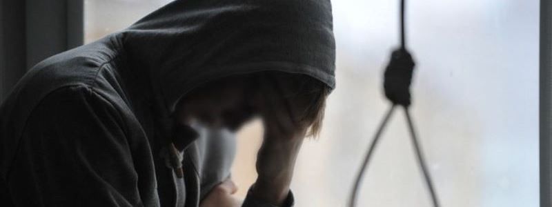 Як допомогти людям, схильним до самогубства