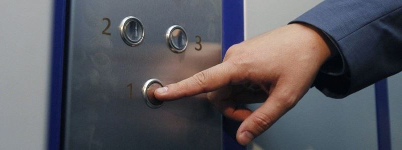 У Києві хочуть ліфти у будинках поставити на сигналізацію