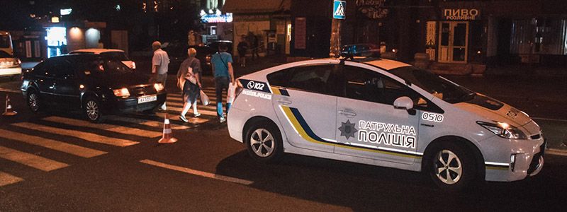 В Киеве на Оболони Volkswagen сбил женщину