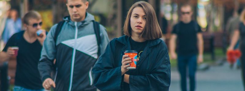 Столица в лицах: как жители Киева встретили холодный осенний понедельник