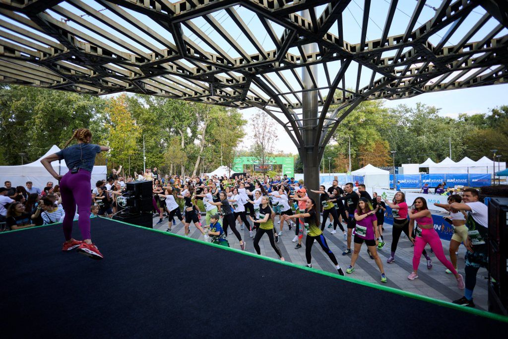 Як військові на протезах пробігли Київський марафон Незламності 2023: більше 5 тисяч киян взяли участь у змаганнях 21