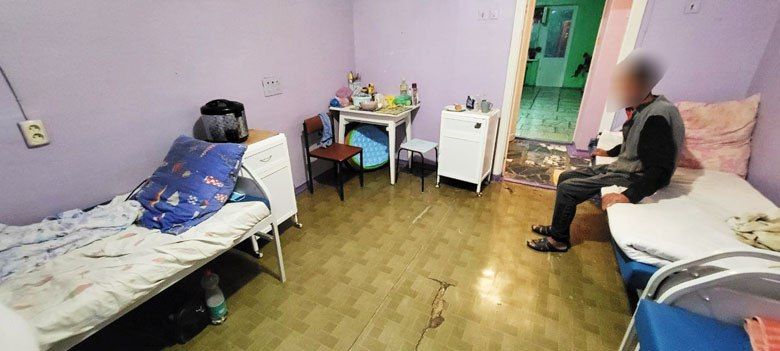 У Києві чоловік вдарив сусіда по палаті ножем та втік з лікарні 2