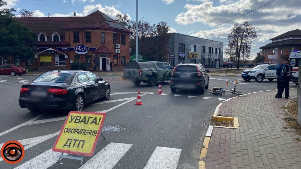 На Київщині Honda збила велосипедиста