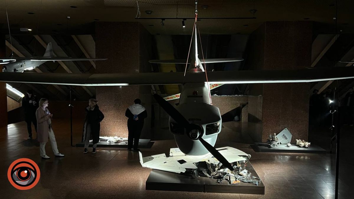 Где увидеть демонтированный со щита "серп и молот": в Киеве открыли доступ к Родине-Мать и выставку в музее 3