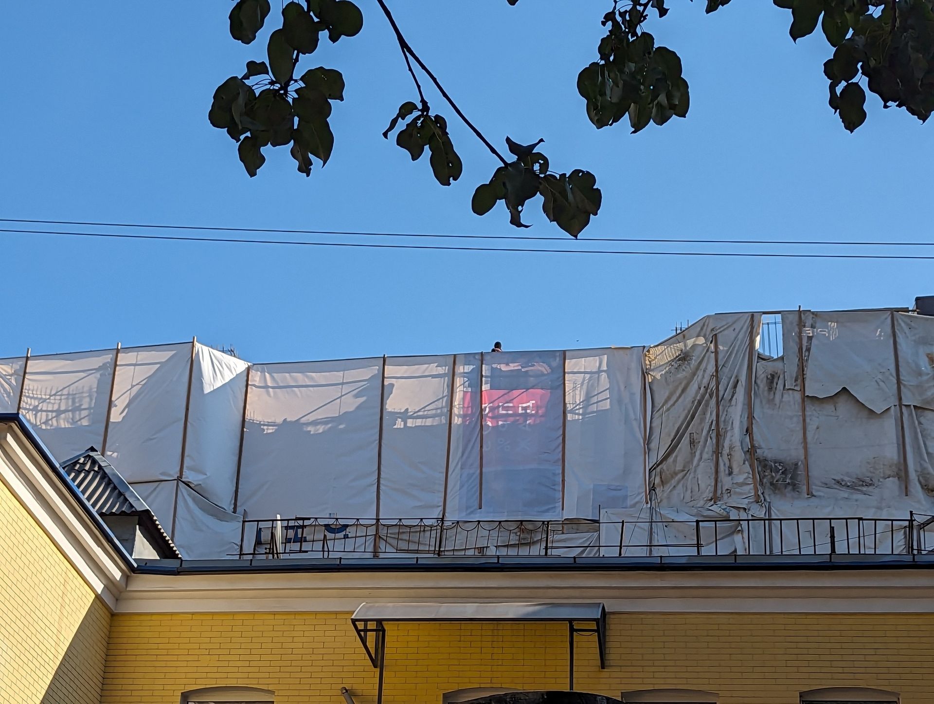 Навіщо компанія, пов`язана з екс-зятем Черновецького, руйнує історичний будинок на Хрещатику 3