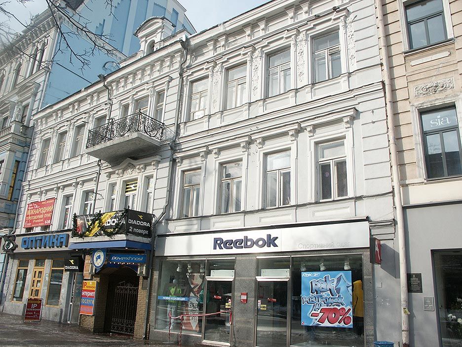 Навіщо компанія, пов`язана з екс-зятем Черновецького, руйнує історичний будинок на Хрещатику 5