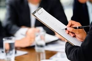 За гроші з бюджету проводитимуть опитування