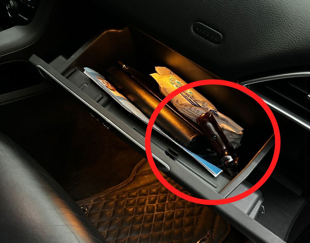 В автівці чоловіка знайшли травматичний пістолет В автівці чоловіка знайшли травматичний пістолет