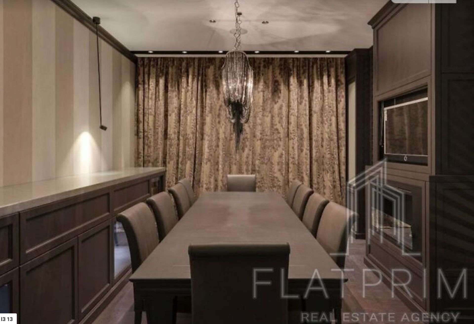 В квартирі є їдальня, проте загальний метраж порівняно невеликий