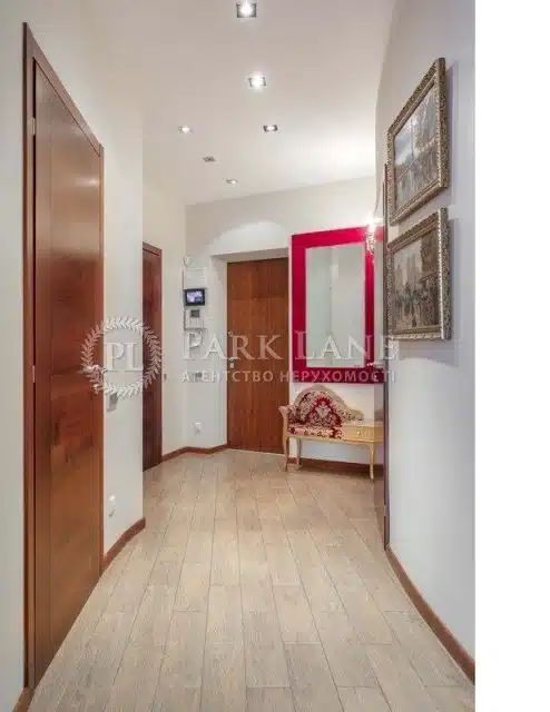 Жилье меблировано "продукцией мировых брендов"