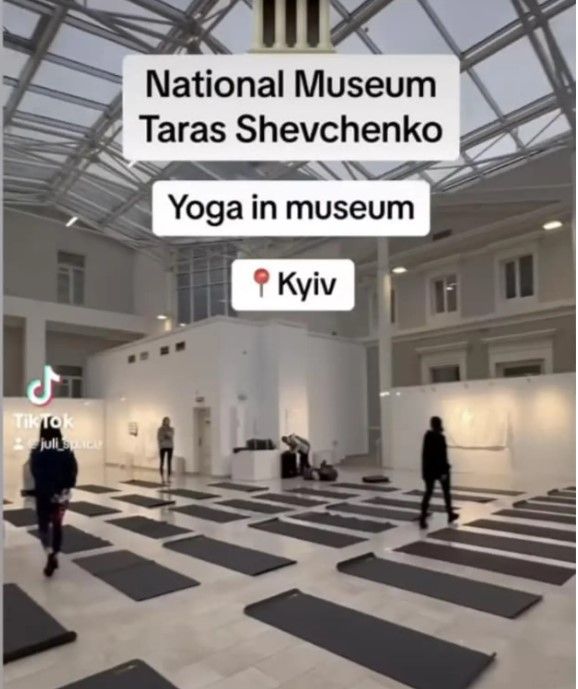 Тяжелые для восприятия фото завесили "простынями"