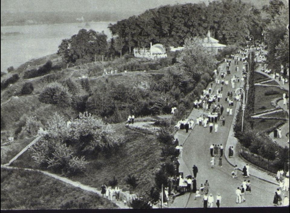 Сюди приходили кияни, що втомились від гамірного центру