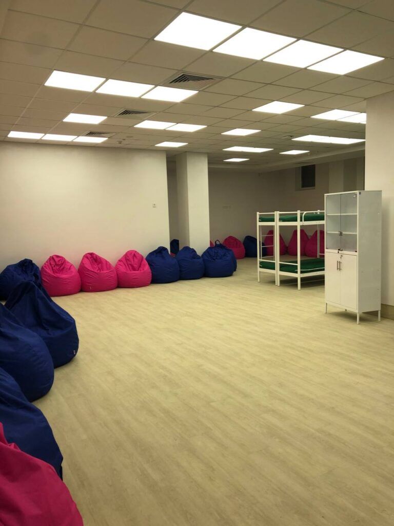 В укрытии предусмотрены два входа В укрытии предусмотрены два входа