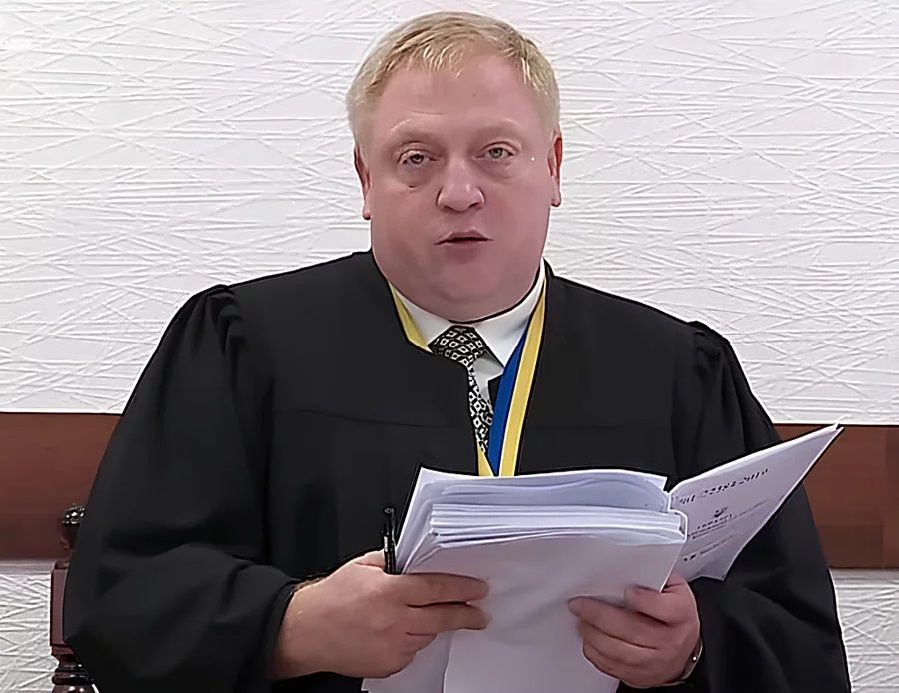 Суддя Юрій Слива розповів цікаві факти.