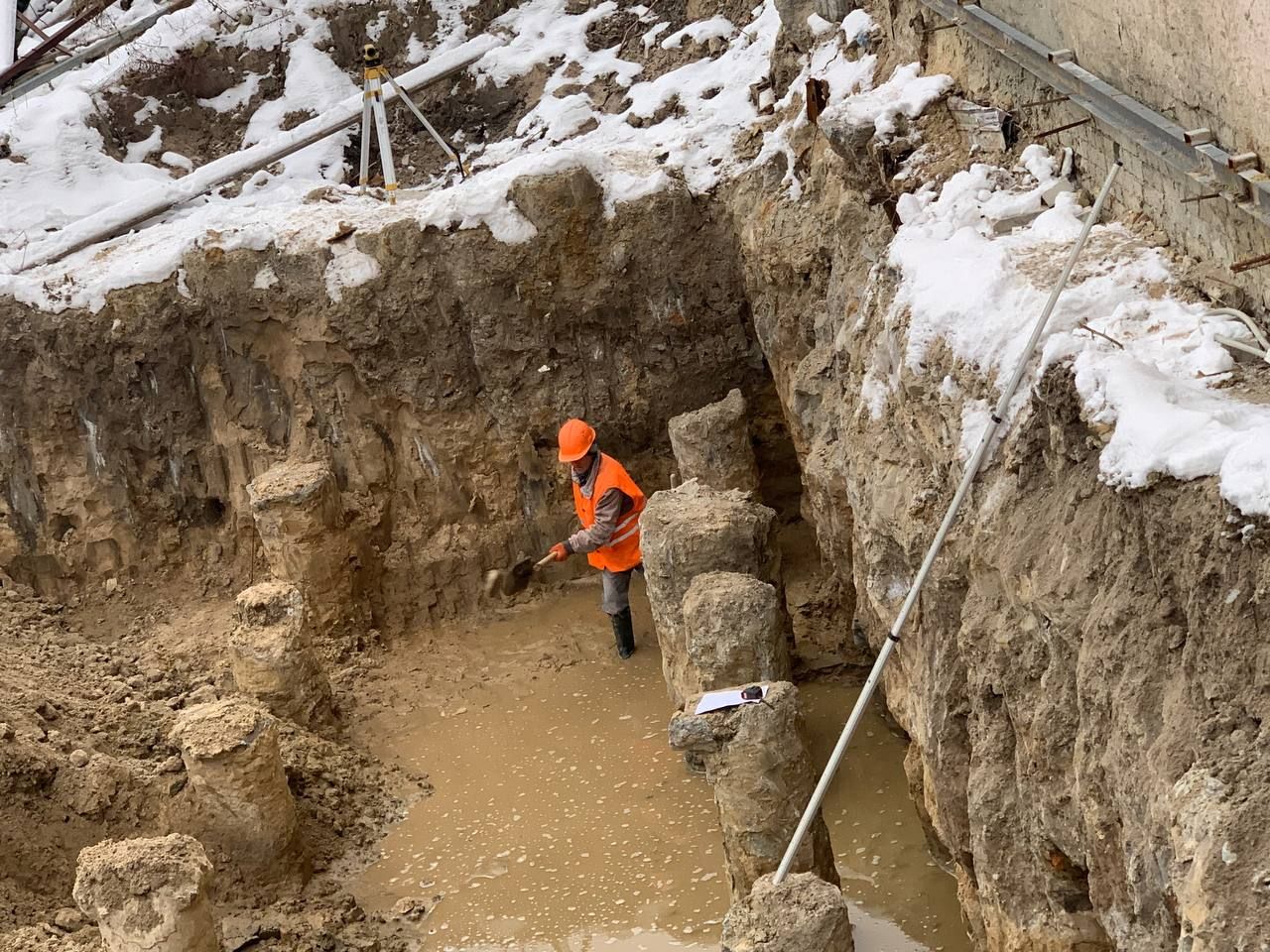 Сьогодні ділянка поблизу «Будинку з комахами» виглядала ось так. ФОТО – архітектурний канал "Цегла"