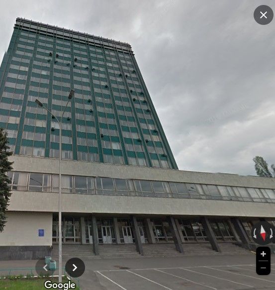 Частина комплексу Інституту електрозварювання ім. Є. Патона також належить росіянам