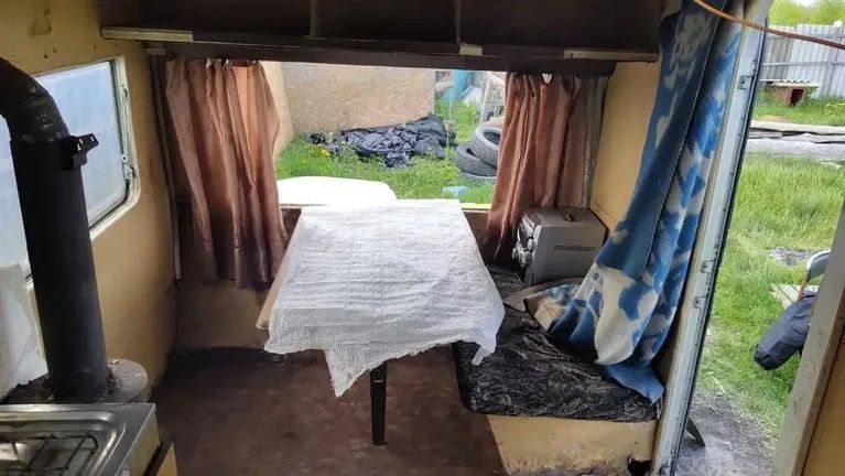 Туалет і літній душ знадвору: скільки коштує найдешевше житло Києва і які там умови - фото 2