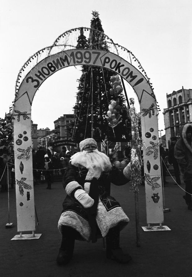 А эта уже - времен Леонида Кучмы, 1997 год
