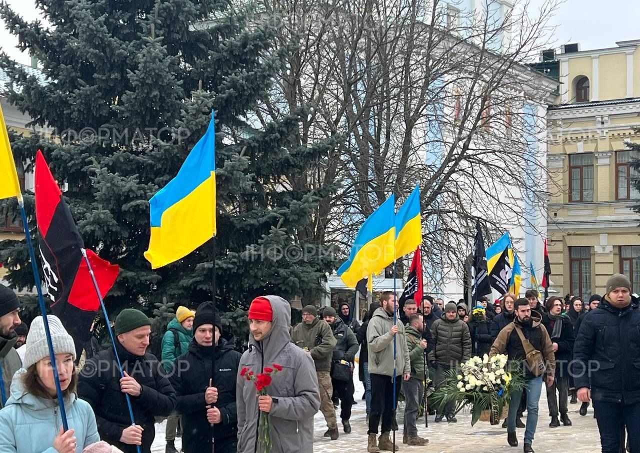 В Киеве простились с поэтом Максимом "Далее" Кривцовым, погибшим на войне - фото 3