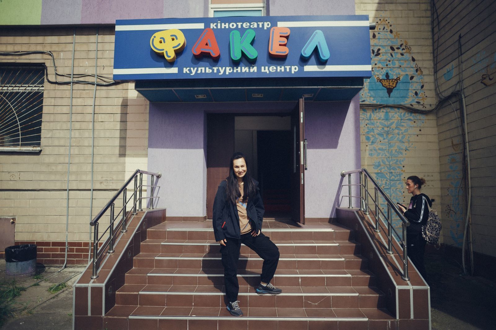 Зараз кінотеатр здається маленьким і непретензійним, а у 90-х було культове місце. Фото bzh.life