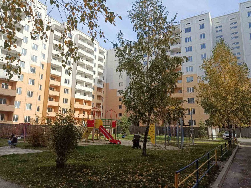 В будинку залишилося встановити ліфти та під'єднати комунікації. В будинку залишилося встановити ліфти та під'єднати комунікації.