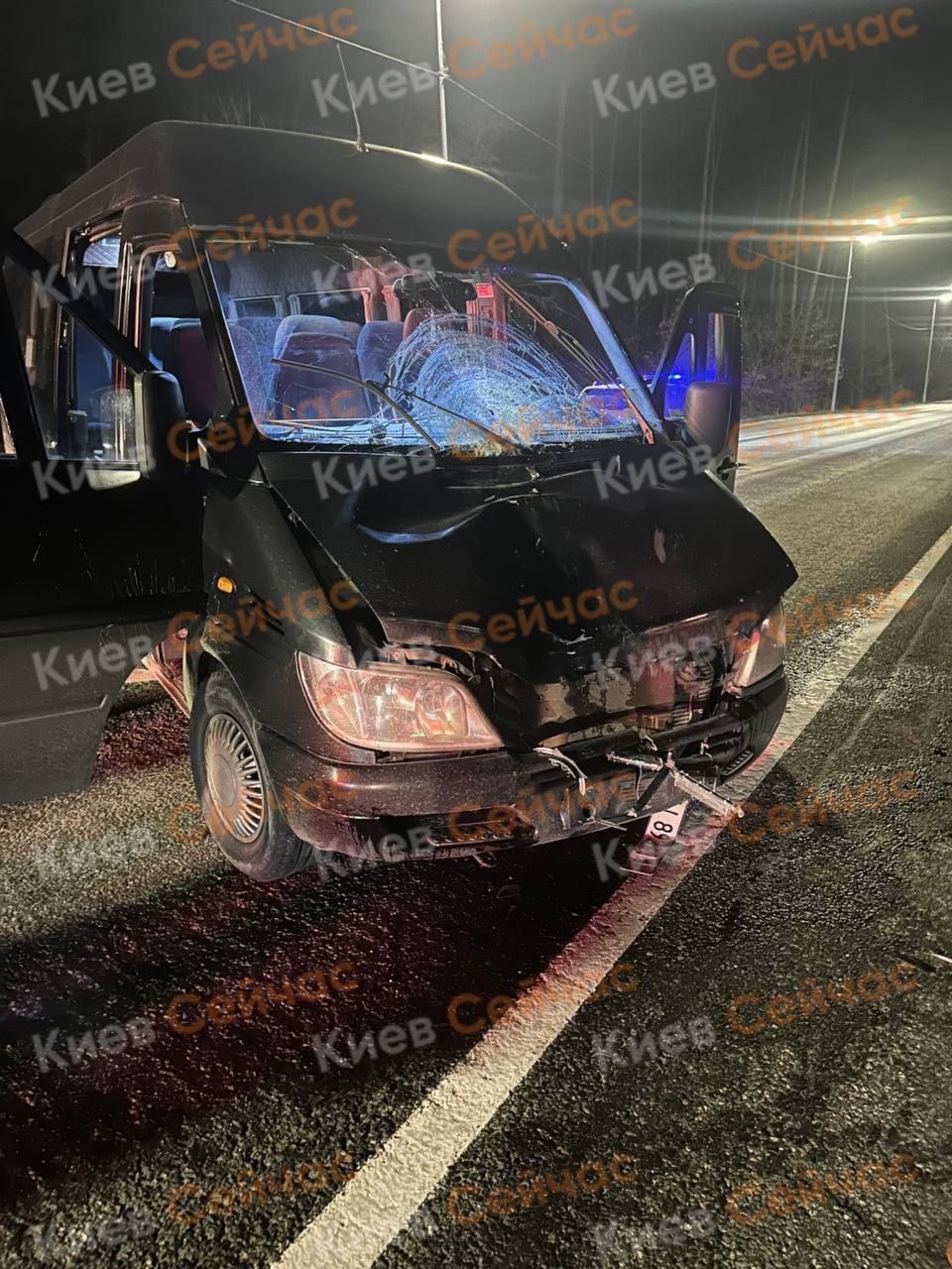 От удара маршрутки женщина погибла. Фото Киев Сейчас
