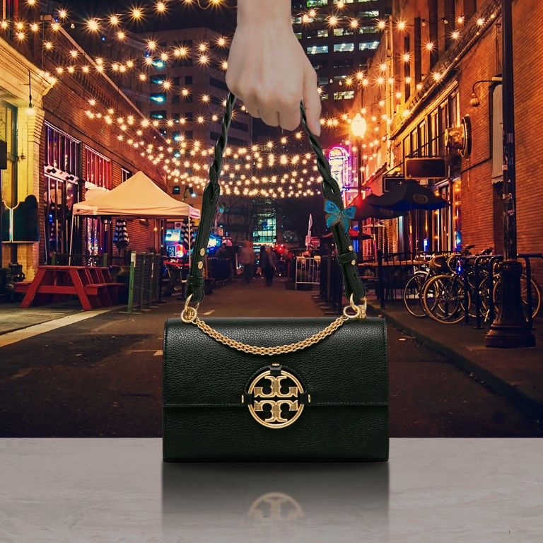 Какая женщине не хочет обновить свой must-have сумок по хорошей скидке?