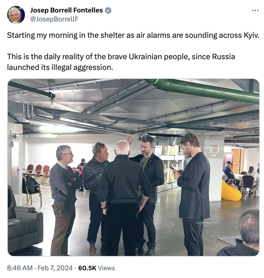 Боррель в укритті