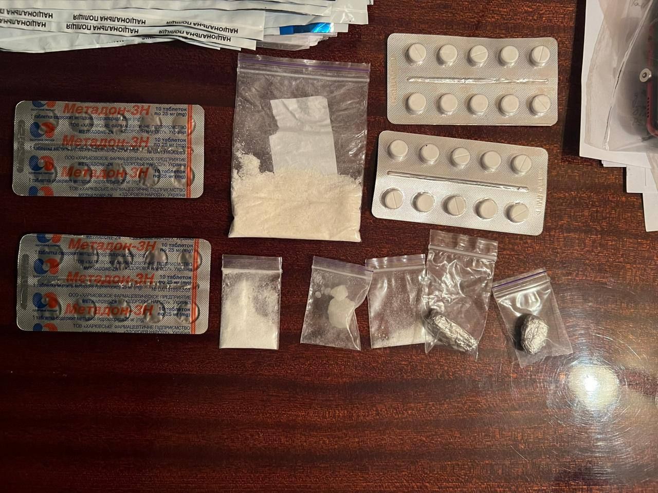 Генпрокуратура викрила групу дилерів, які постачали наркотики до Київського СІЗО 2