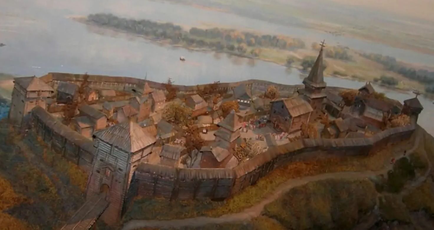 Территорию городища должны были исследовать, а не застраивать. Территория ценна для исследователей. Фото - Mykola Semenchuk